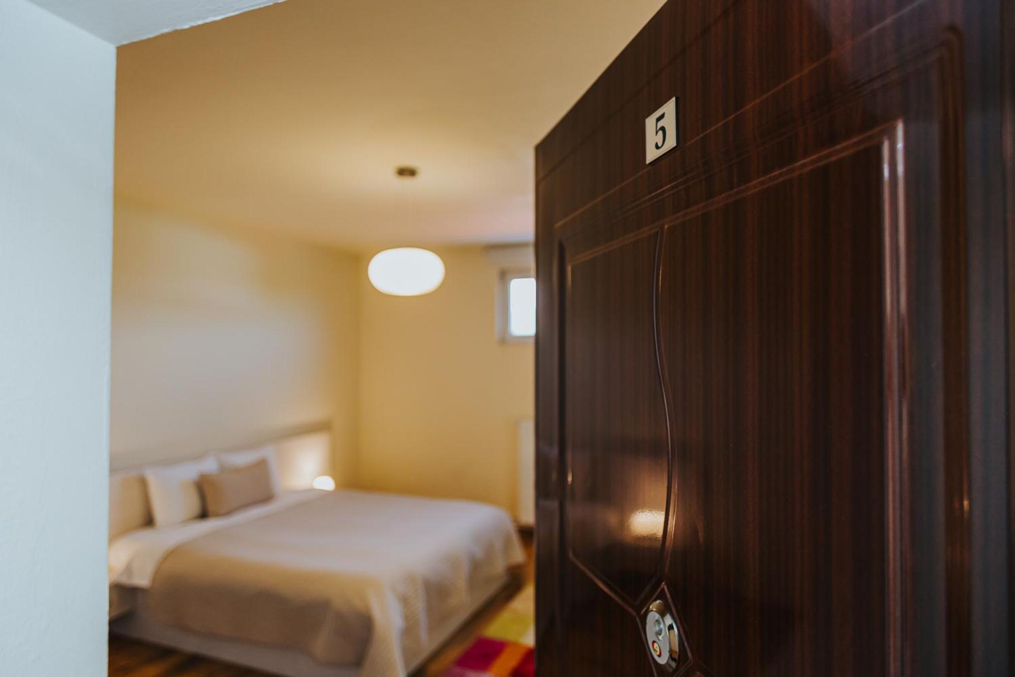 Camelia'S Cozy Place Baia Mare Luaran gambar